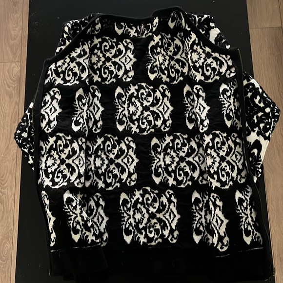 Soyaconcept Black and White paisley pattern. - Picture 3 of 3